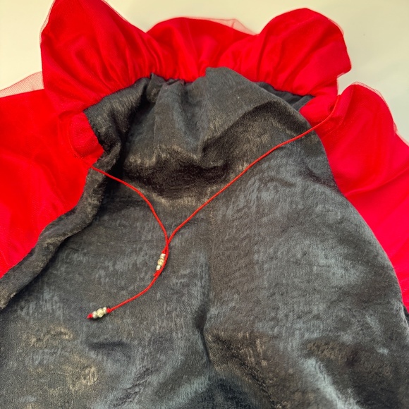 Integrity Sinuhe Guzman Surrealist Gala Vanessa Perrin Red Top Skirt Cape Thong - Picture 4 of 11